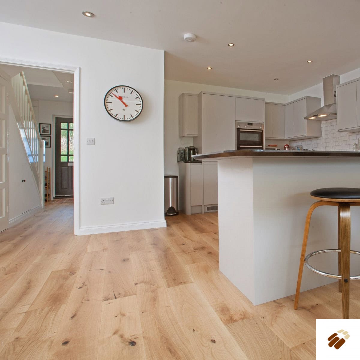 V4 Wood Flooring: Alpine A111 Oak Rustic Brushed & Lacquered (14/3 x 190mm)