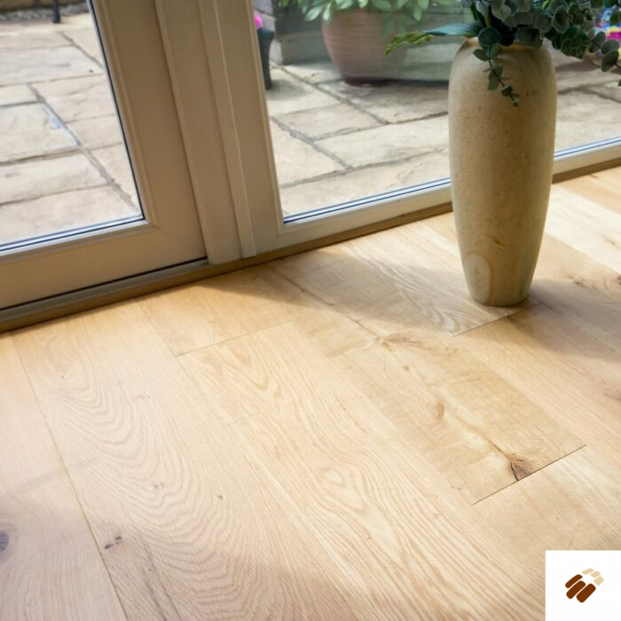 V4 Wood Flooring: Alpine A112 Oak Rustic Oiled (14/3 x 190mm)