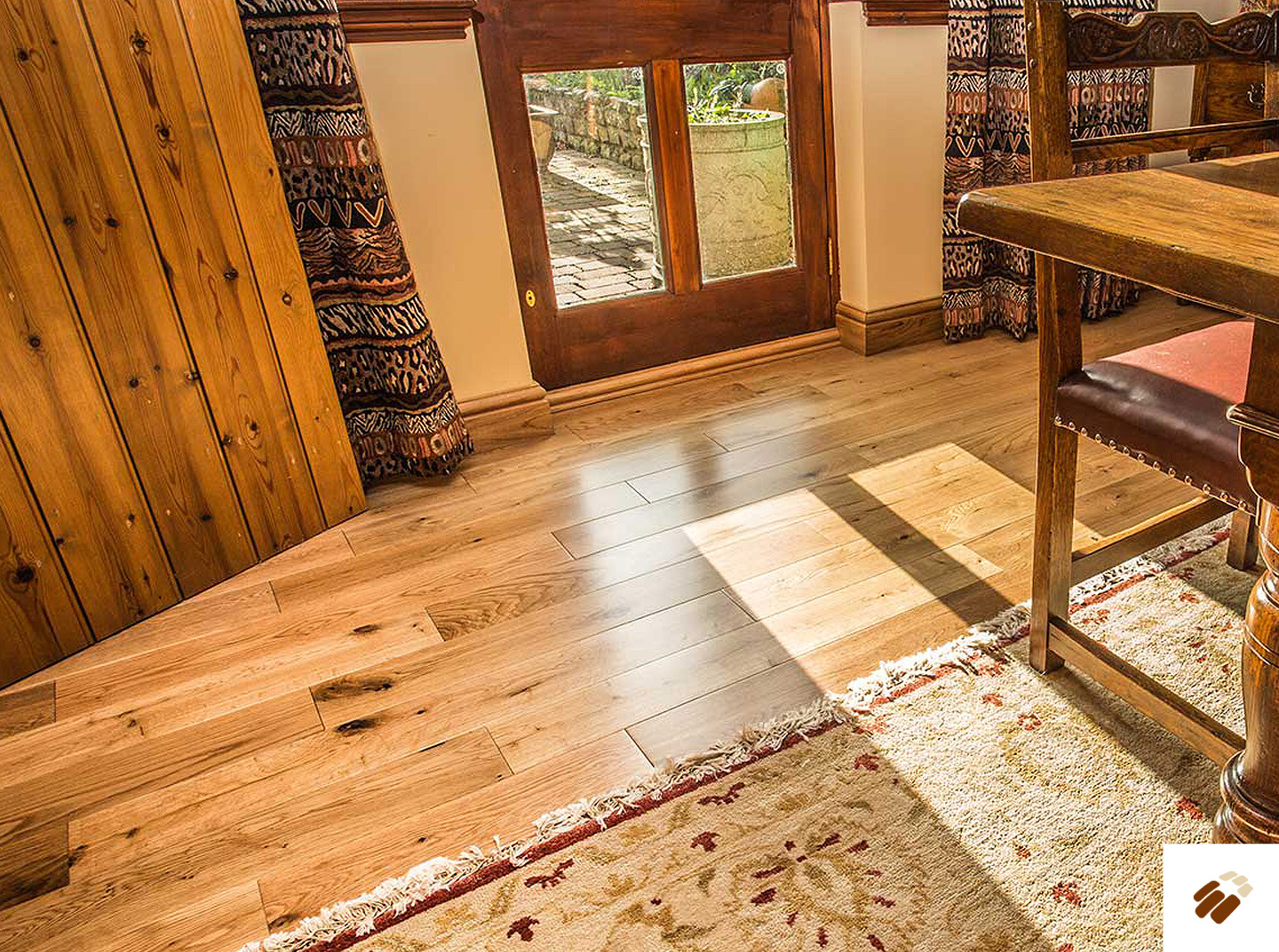 v4 wood flooring: alpine e125 sunlit oak satin lacquered rustic oak (18/5 x 125mm)