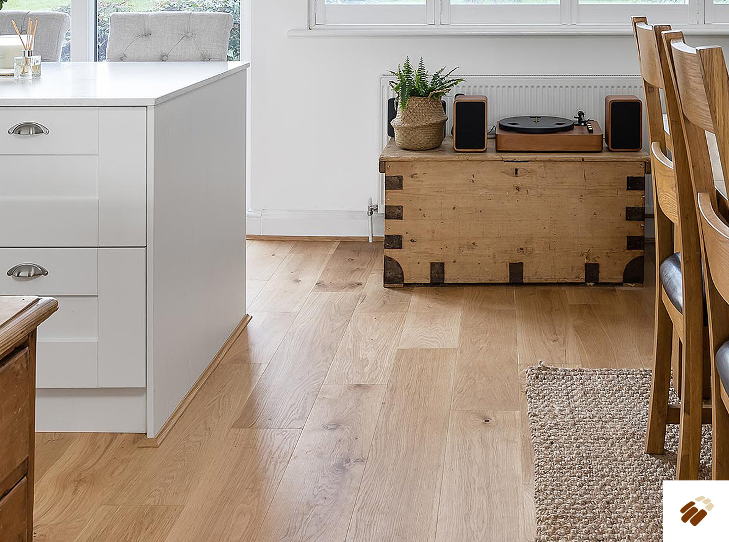 v4 wood flooring: alpine vit107 vale oak oiled rustic oak (14/3 x 190mm)