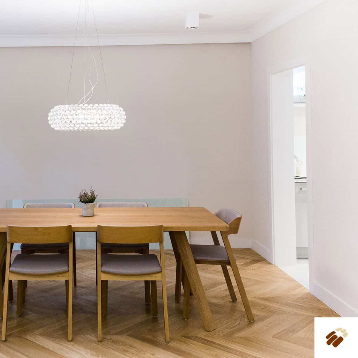 V4 Wood Flooring : Chevron CV101 Natural Oak Brushed & UV Oiled (9/3 x 90mm)