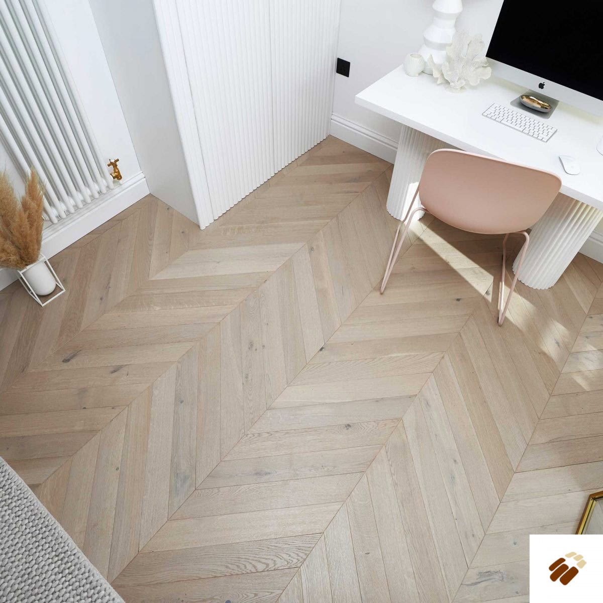 V4 Wood Flooring : Chevron CV104 Seashell Oak Brushed & Colour Stained, Natural Oiled (9/3 x 90mm)