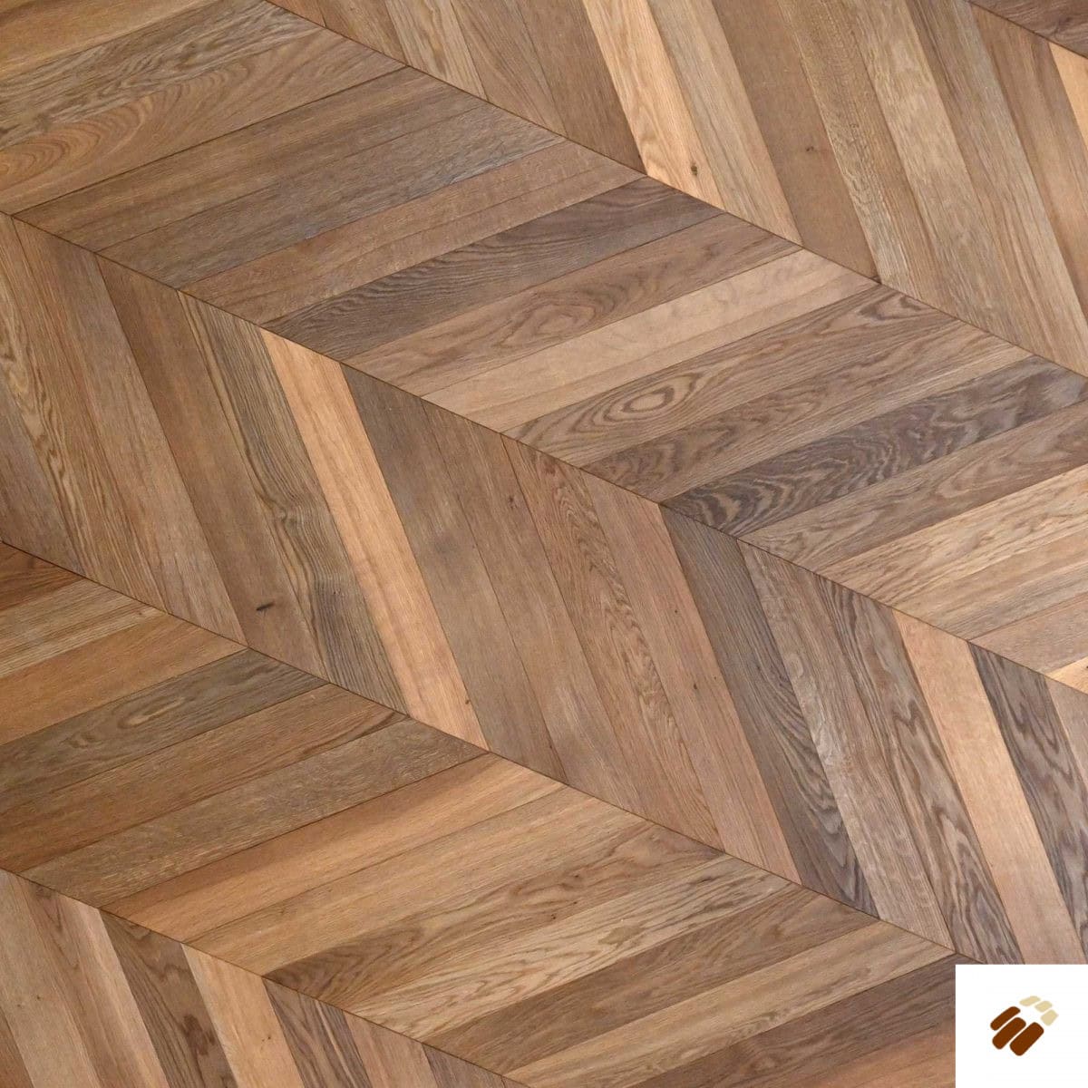 V4 Wood Flooring : Chevron CV106 Thermo Oak Brushed & Thermo Treated, Natural Oiled (10/4 x 90mm)