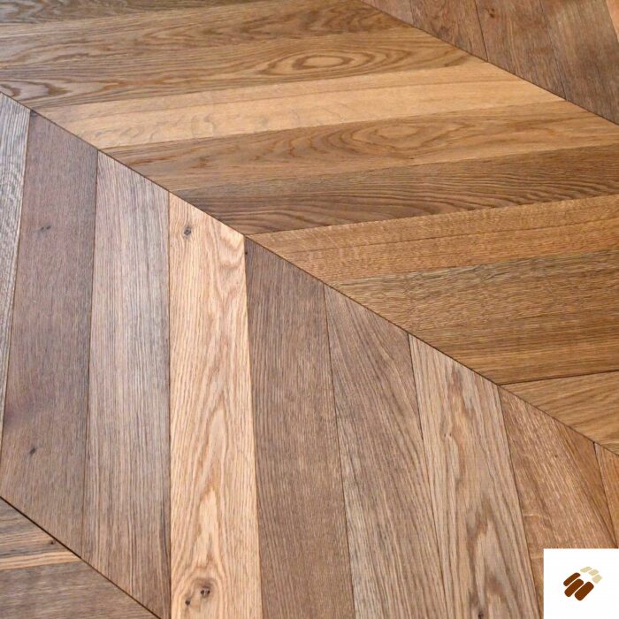 V4 Wood Flooring : Chevron CV106 Thermo Oak Brushed & Thermo Treated, Natural Oiled (10/4 x 90mm)