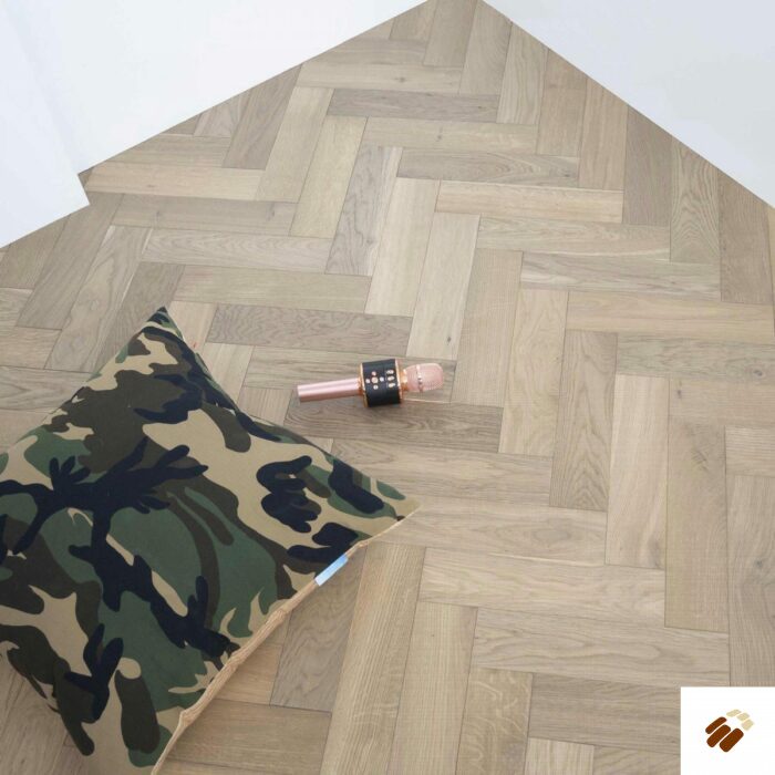 V4 Wood Flooring : Zigzag Herringbone ZB203 White Smoked Oak, Brushed & White Oil, UV Oiled (15/4 x 90mm)
