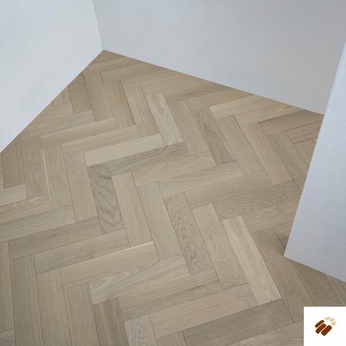 V4 Wood Flooring : Zigzag Herringbone ZB204 Shore Drift Oak, Brushed & Invisible Lacquered, Invisible Matt Lacquered (15/4 x 90mm)