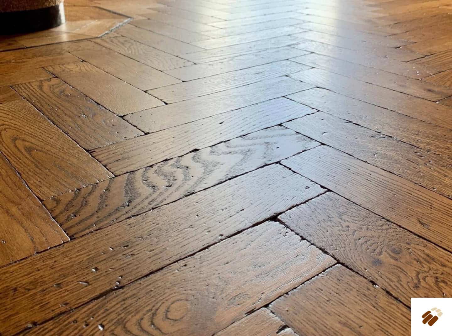 brooks floor: herringbone h1003 solid oak rustic grade tumbled & unfinished (22 x 70mm)