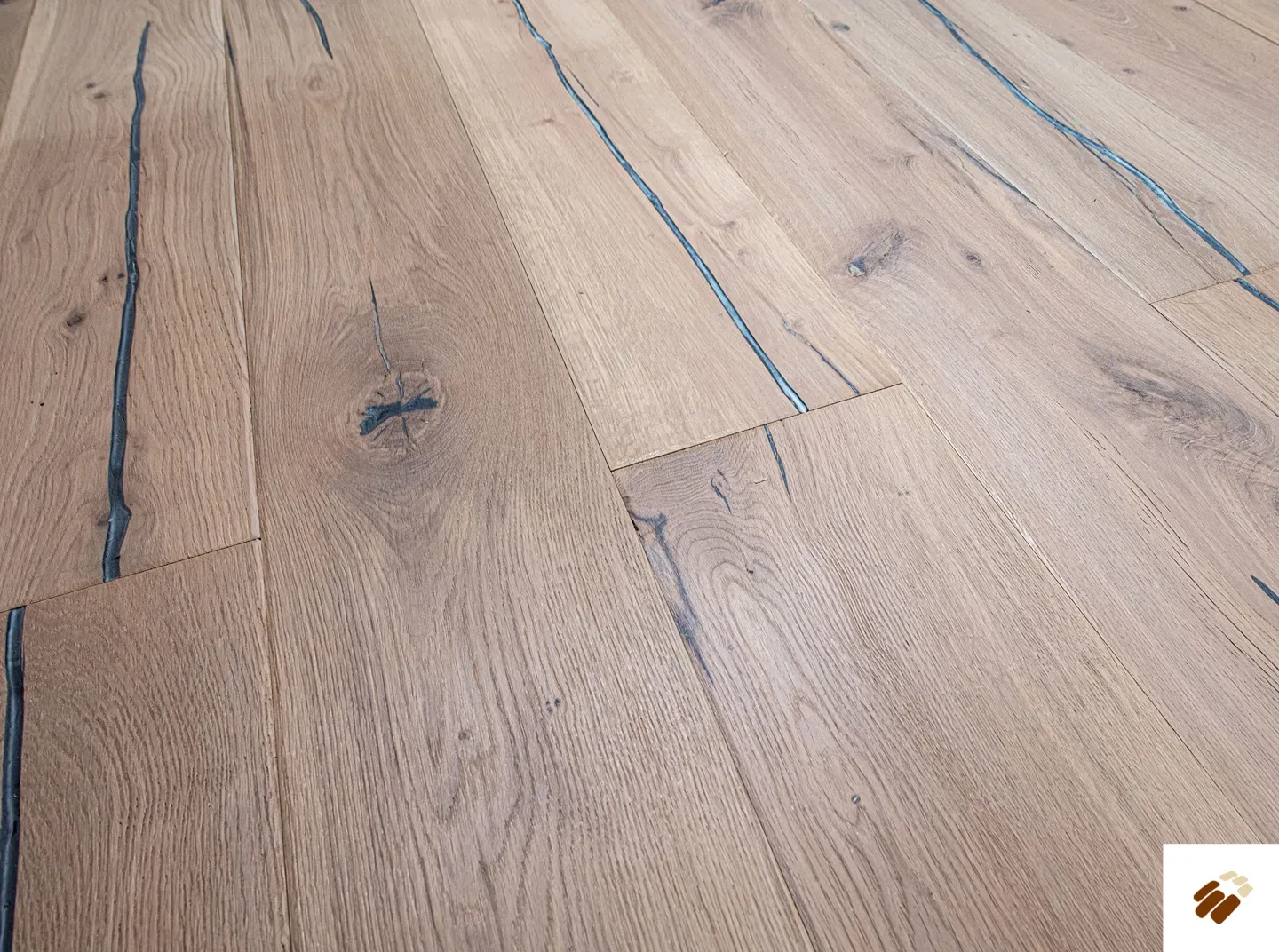 naturecraft: wandsworth – 220 smoked white distressed hardwax oiled (15 x 220mm)